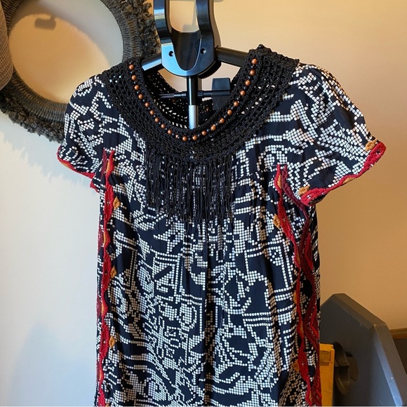 Stylish Black and Red Dress - Picture 2 of 5